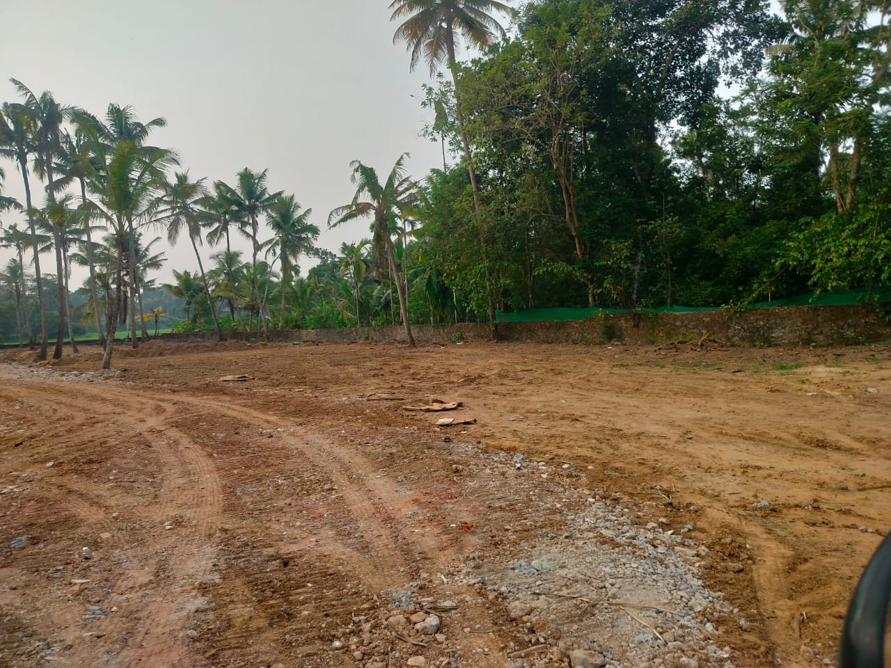 1.50-acre land near Athani, Poikkattussery