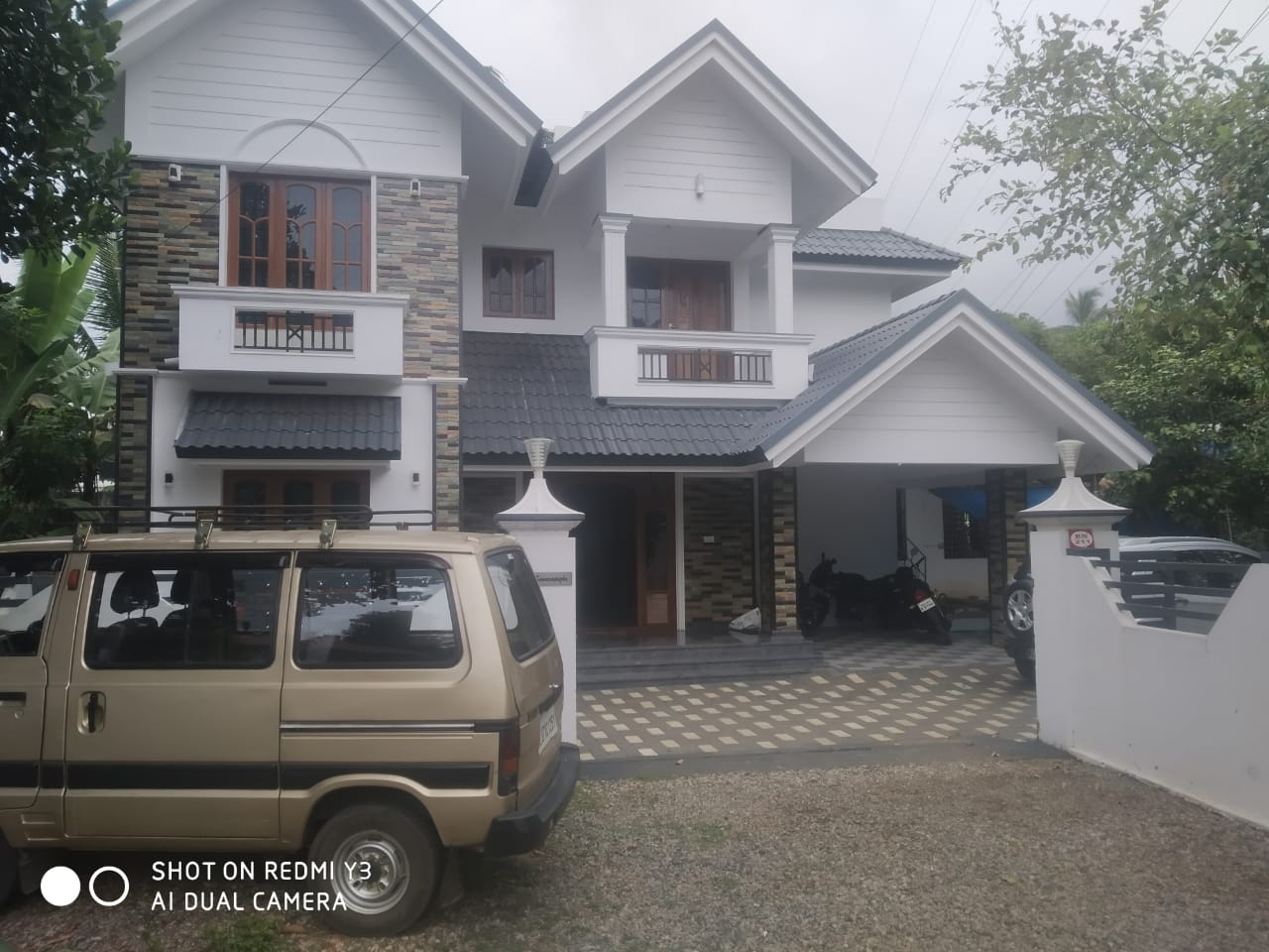 2500 Sqft House on 14 cent land for sale. - for sale in Angamaly, Kochi ( Ernakulam ), Kerala