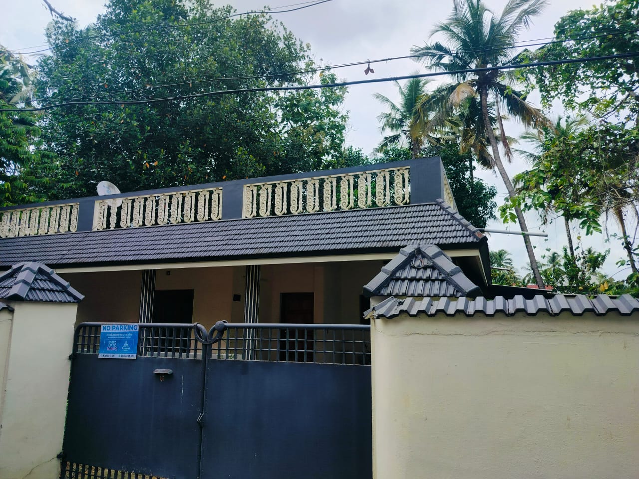 2BHK Semifurnished House 1400 sqft