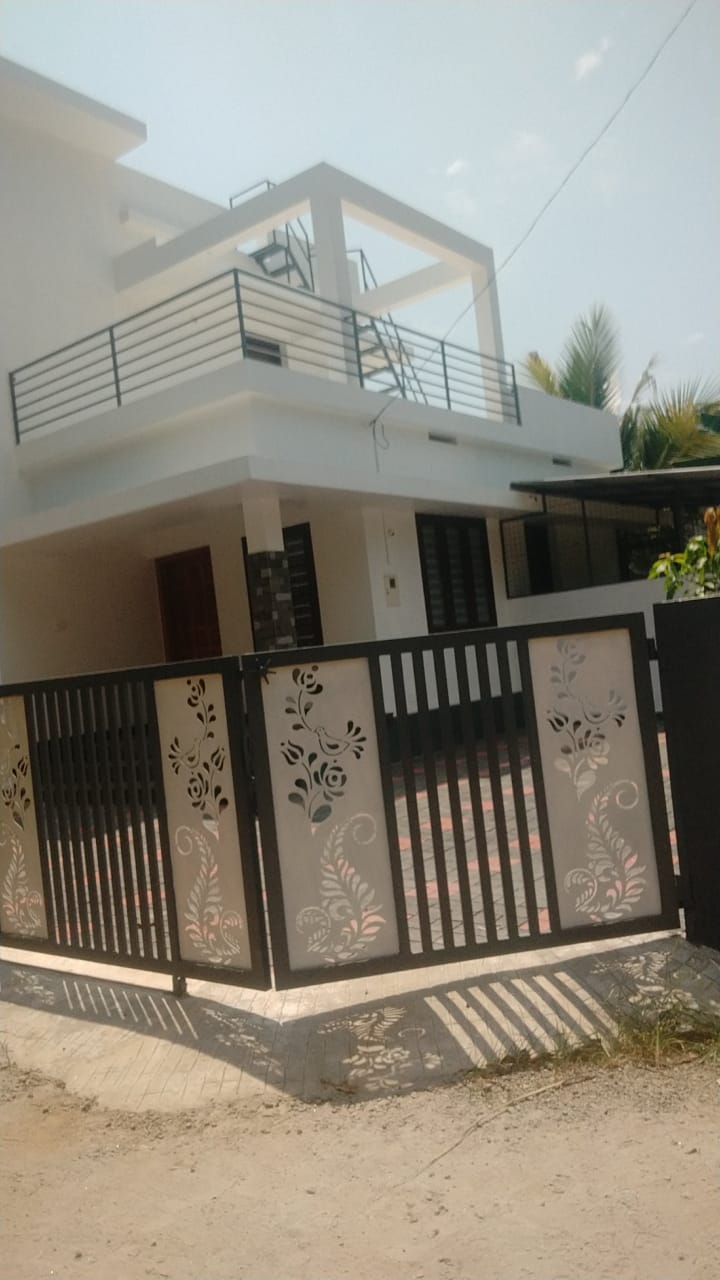 3BHK Brand new house with 5.50cent1300sqft