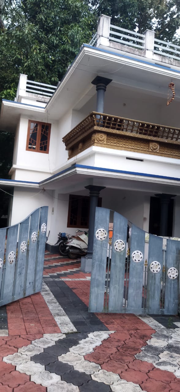 3BHK Semifurnished house 1400sqft