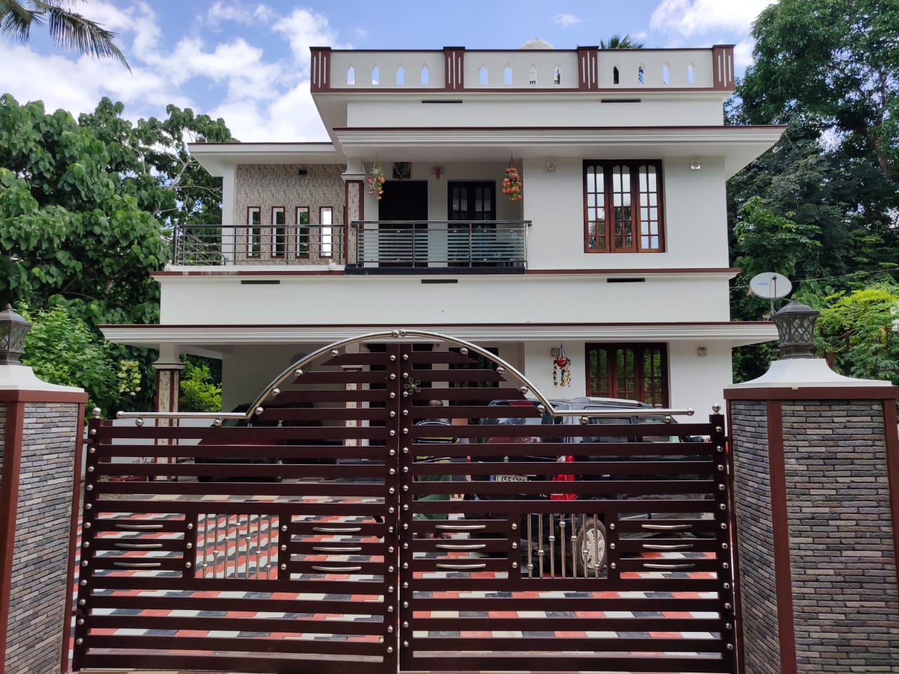 4BHK Semifurnished House1700sqft