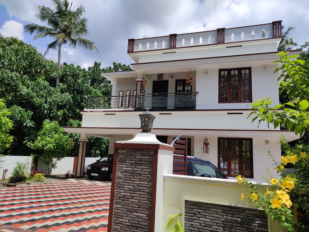 4BHK Semifurnished House1700sqft