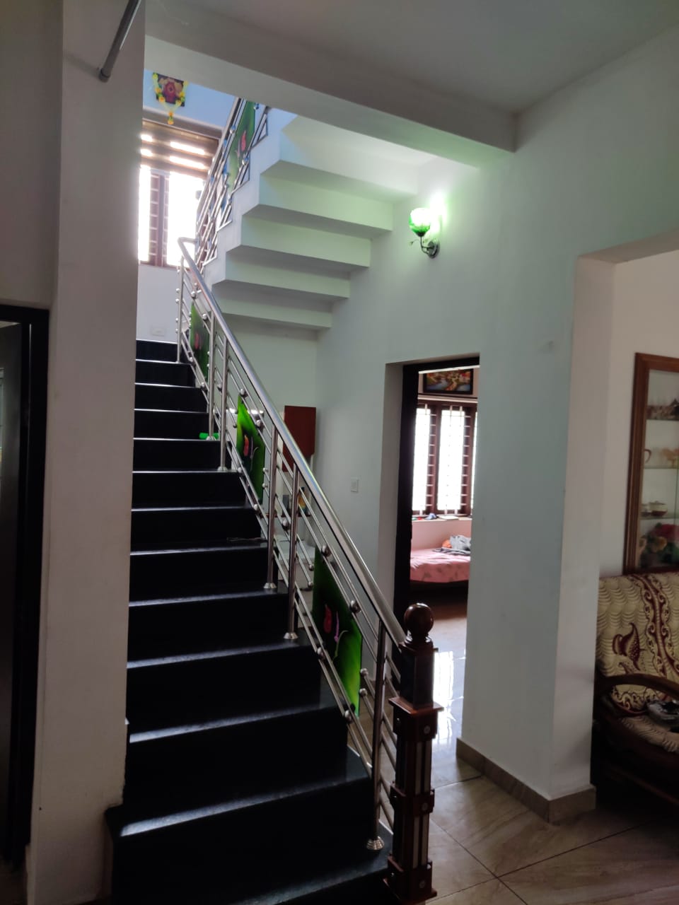 4BHK Semifurnished House1700sqft