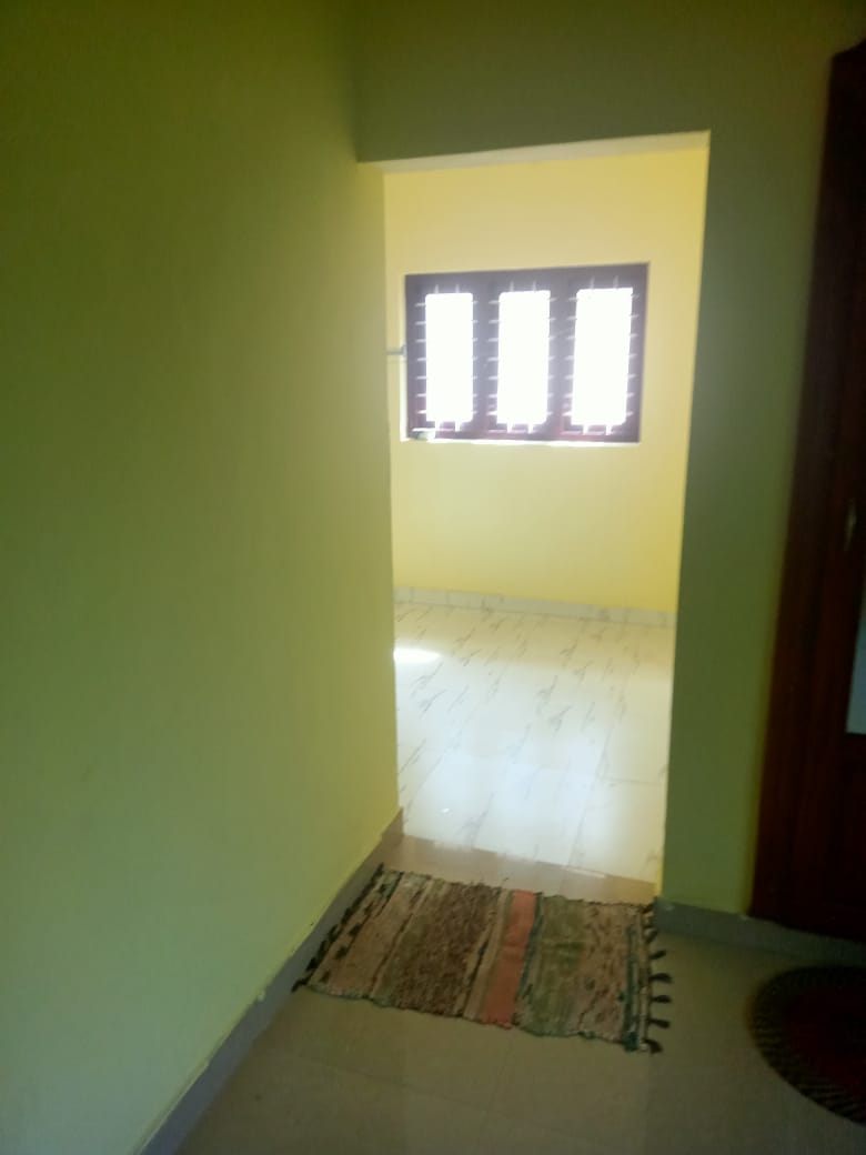 3BHK Semifurnished House with 4cent1400sqft - for sale in Athani, Kochi ( Ernakulam ), Kerala