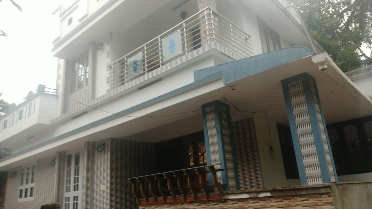 4BHK Semifurnished House 2050sqft in Maradu