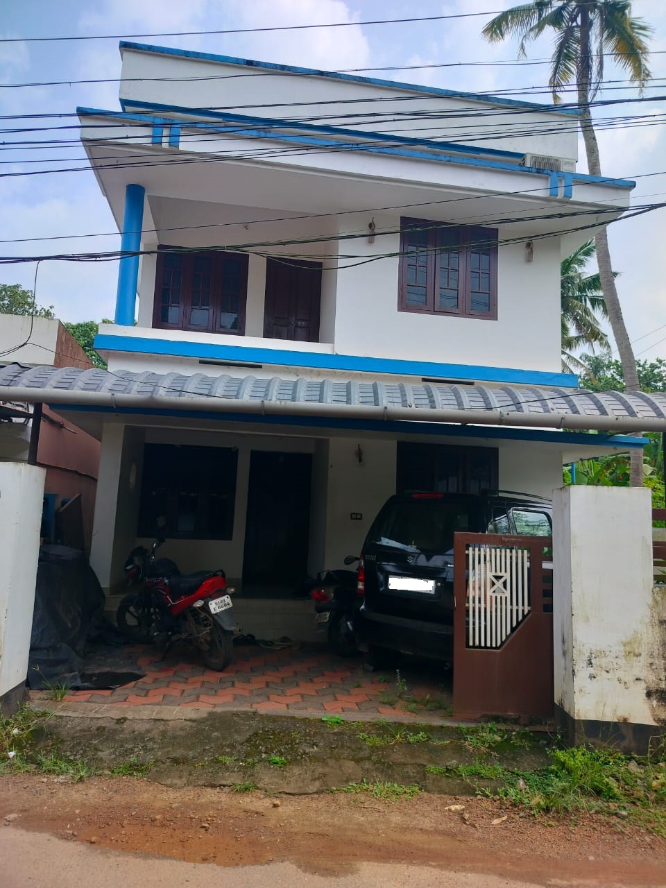 4BHK Semifurnished House with 6.5cent1900sqft