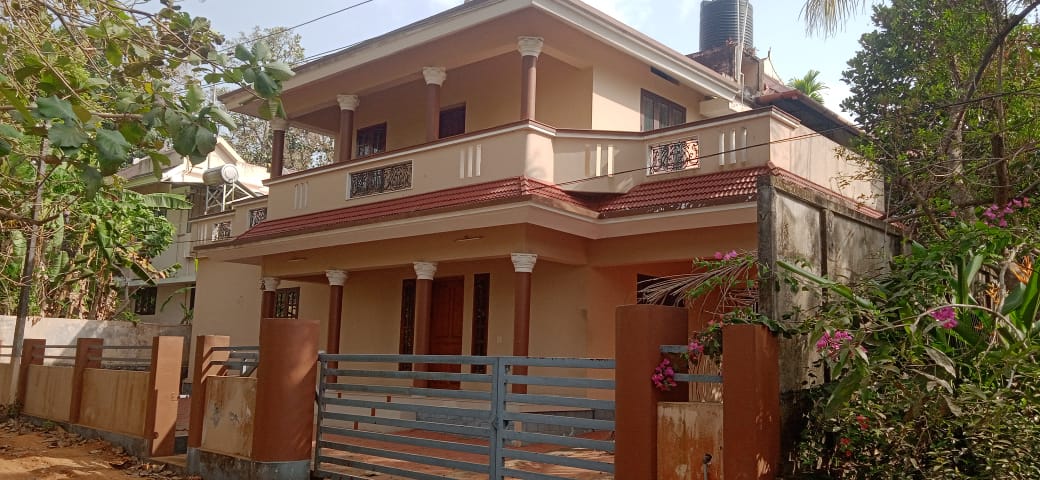 2000sqft, 3BHK Brandnew House in Kuzhivelippady, Kakkanad