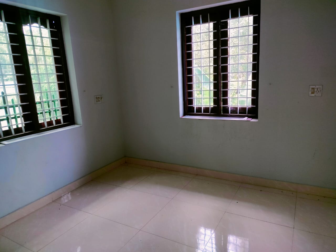 5BHK Semifurnished House with 25cent 2500sqft
