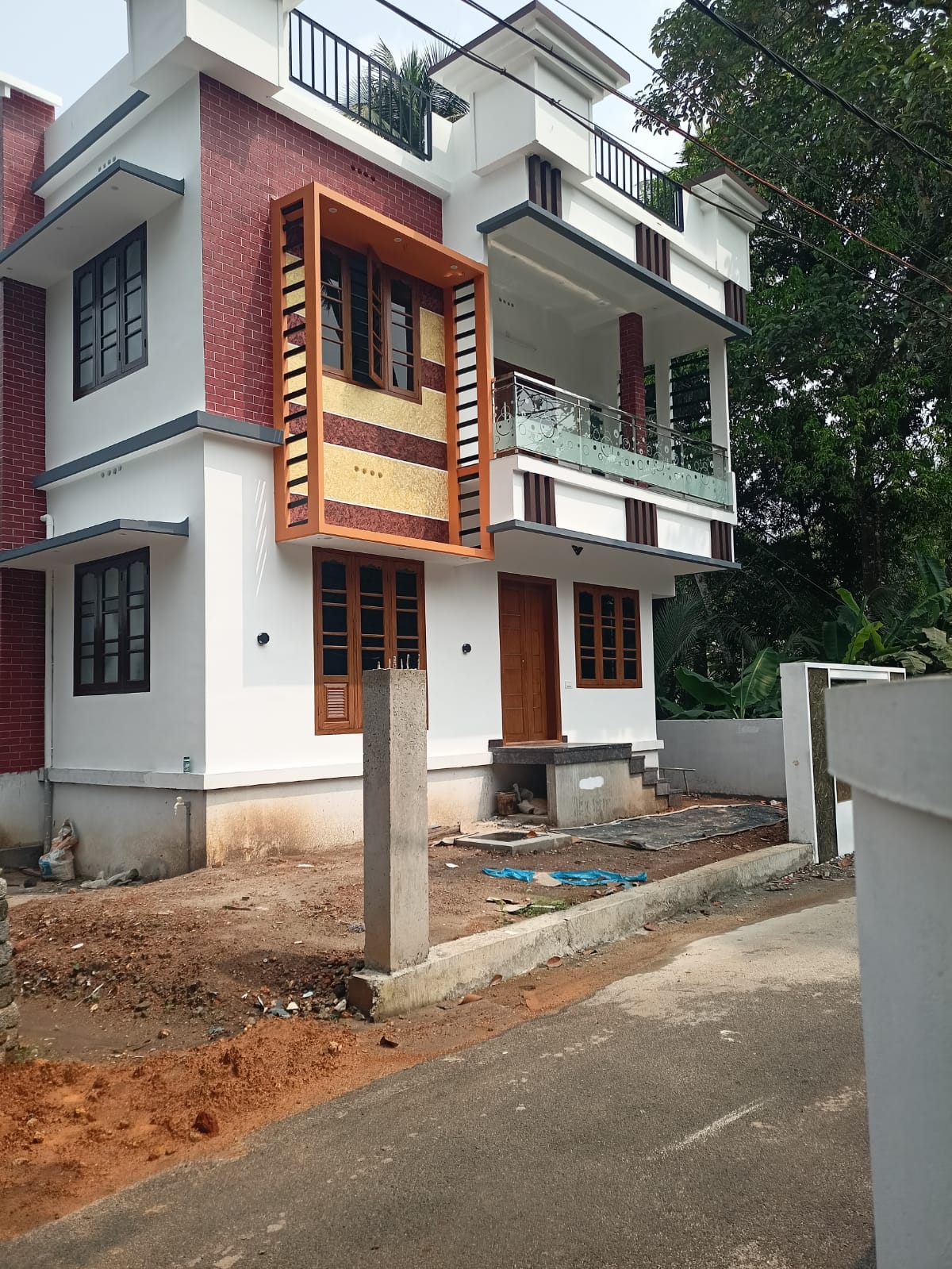 3BHK Brandnew house with 4cent1450sqft