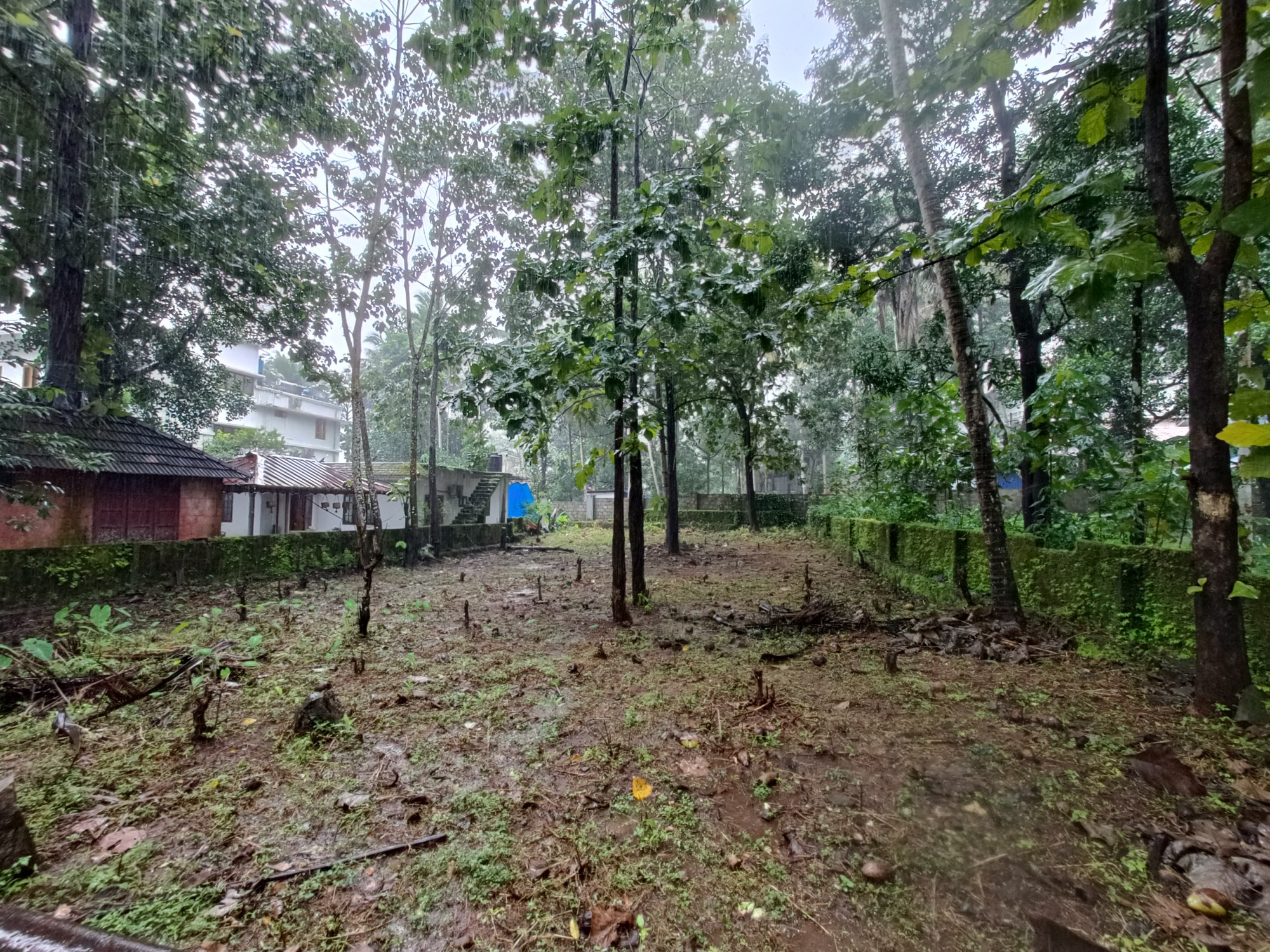 4BHK Brandnew House with 4cent land 1900sqft in Maradu