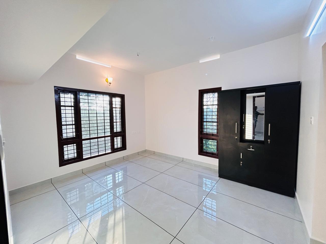 4BHK  Semifurnished House 2100 sqft in Pothencode Trivandrum