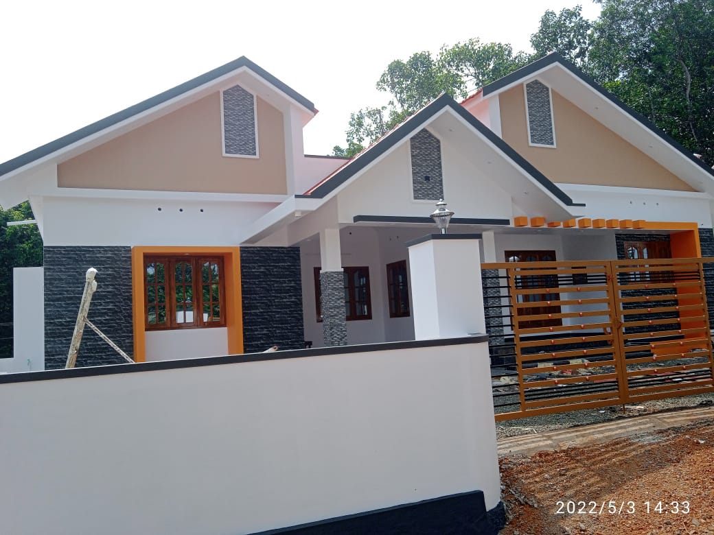 3 BHK Semifurnished 1800sqft