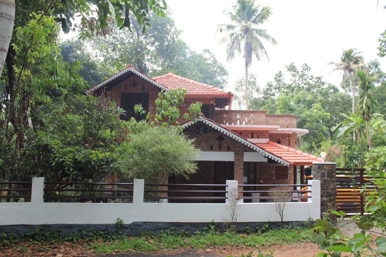 2000sqft Commercial Building in Vennala, Palarivattom