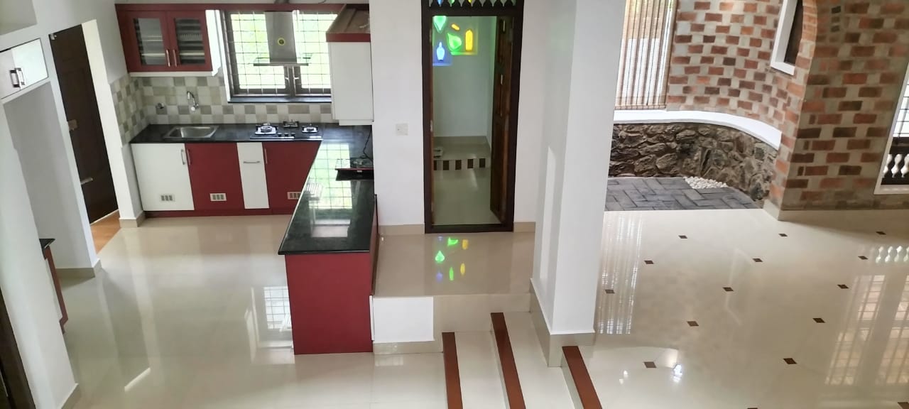 2000sqft Commercial Building in Vennala, Palarivattom