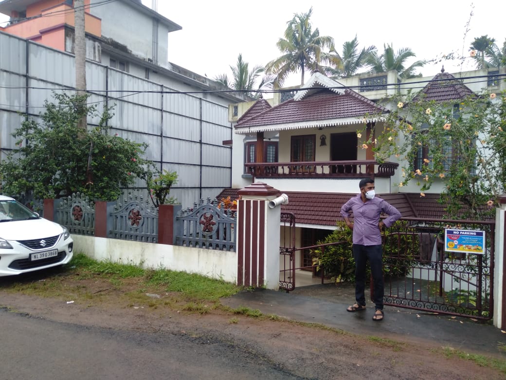 11.25Cents of Land with Old House - for sale in Chottanikkara, Kochi ( Ernakulam ), Kerala