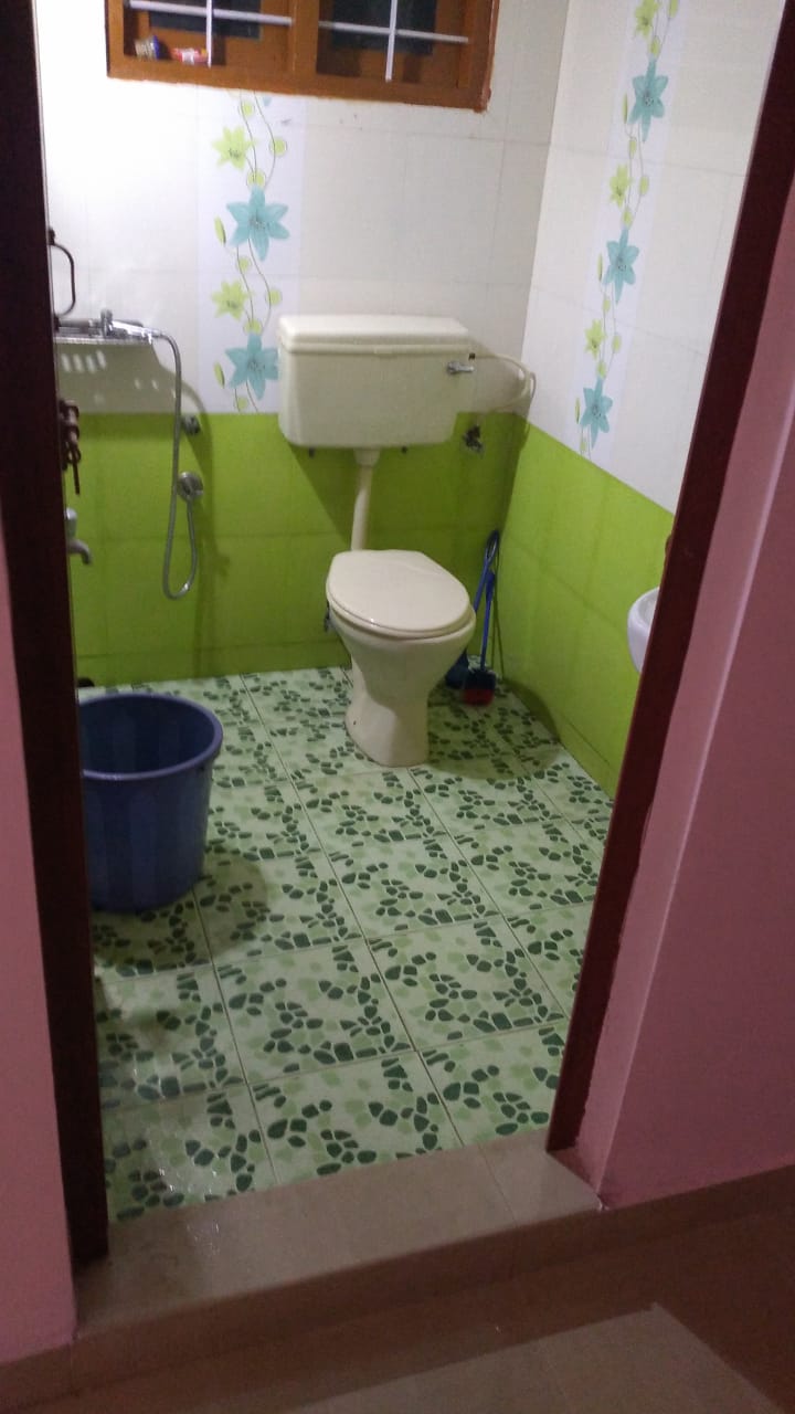 4BHK Semifurnished House1800sqft in Kizhakkambalam