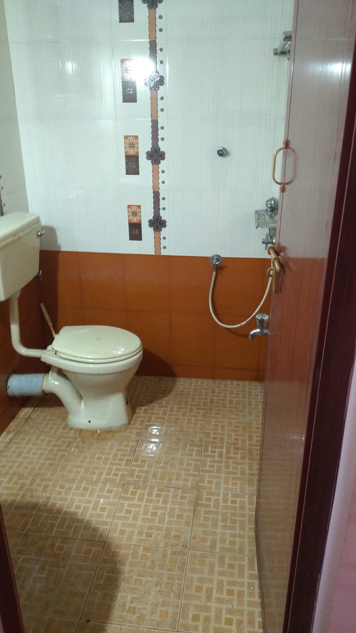 4BHK Semifurnished House1800sqft in Kizhakkambalam