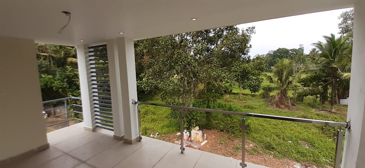 2800qft, 4BHK British Colonial type Posh House in 22cent near Ettumanoor, Kottayam