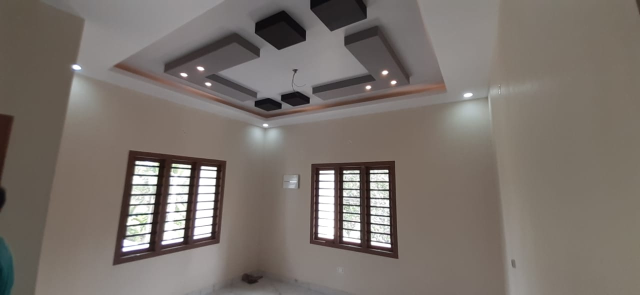 2800qft, 4BHK British Colonial type Posh House in 22cent near Ettumanoor, Kottayam
