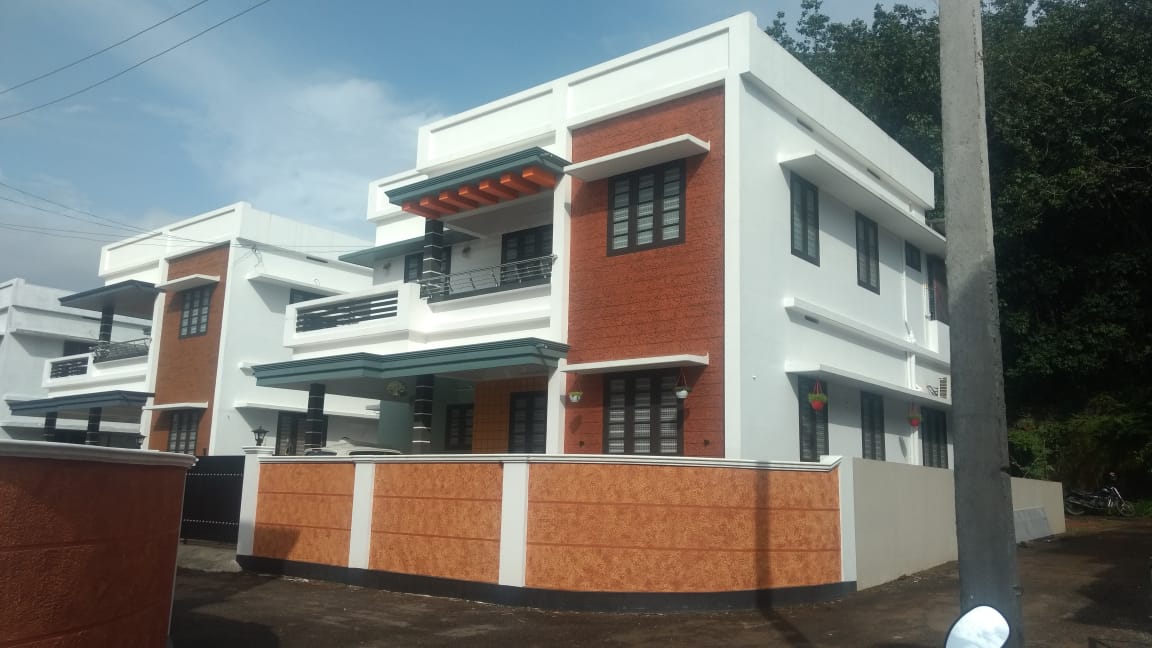 4 BHK New Semifurnished House for sale 1850 Sqft - for sale in Mulanthuruthy -Palace road, Kochi ( Ernakulam ), Kerala