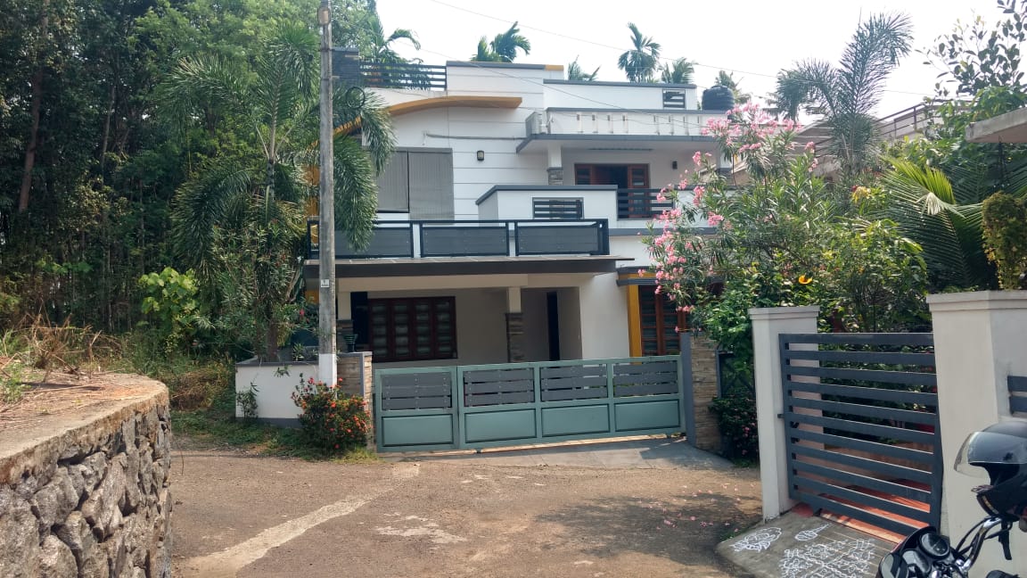 4 BHK Fully Furnished Flat in Marine Drive, Ernakulam, 3000Sqft