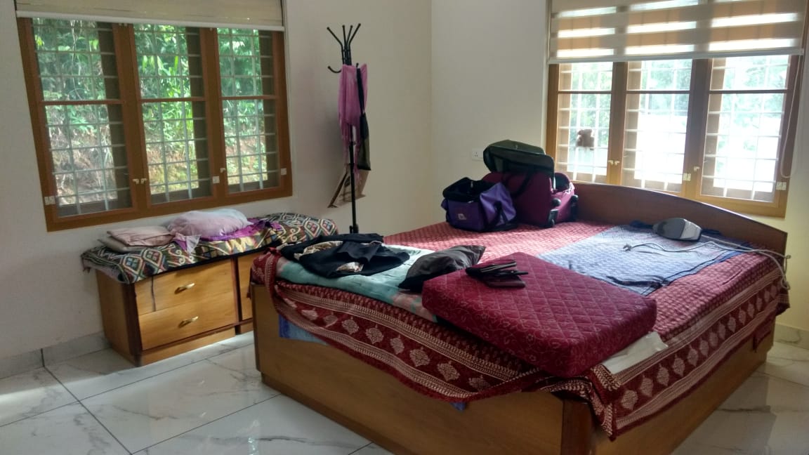 4 BHK Brandnew Villas/ Nettoor,  3300 sqft