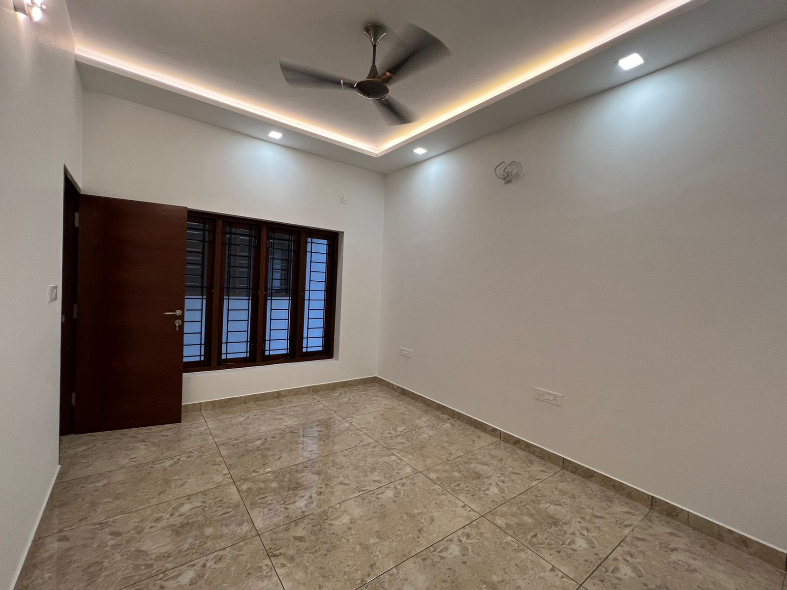 13 cents of Residential Plot Thykoodam, Vyttila