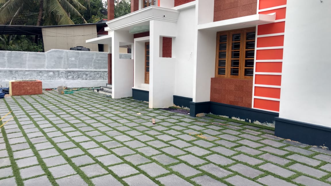 4BHK Brandew House 1900qft in Vembilly, Pallikkara