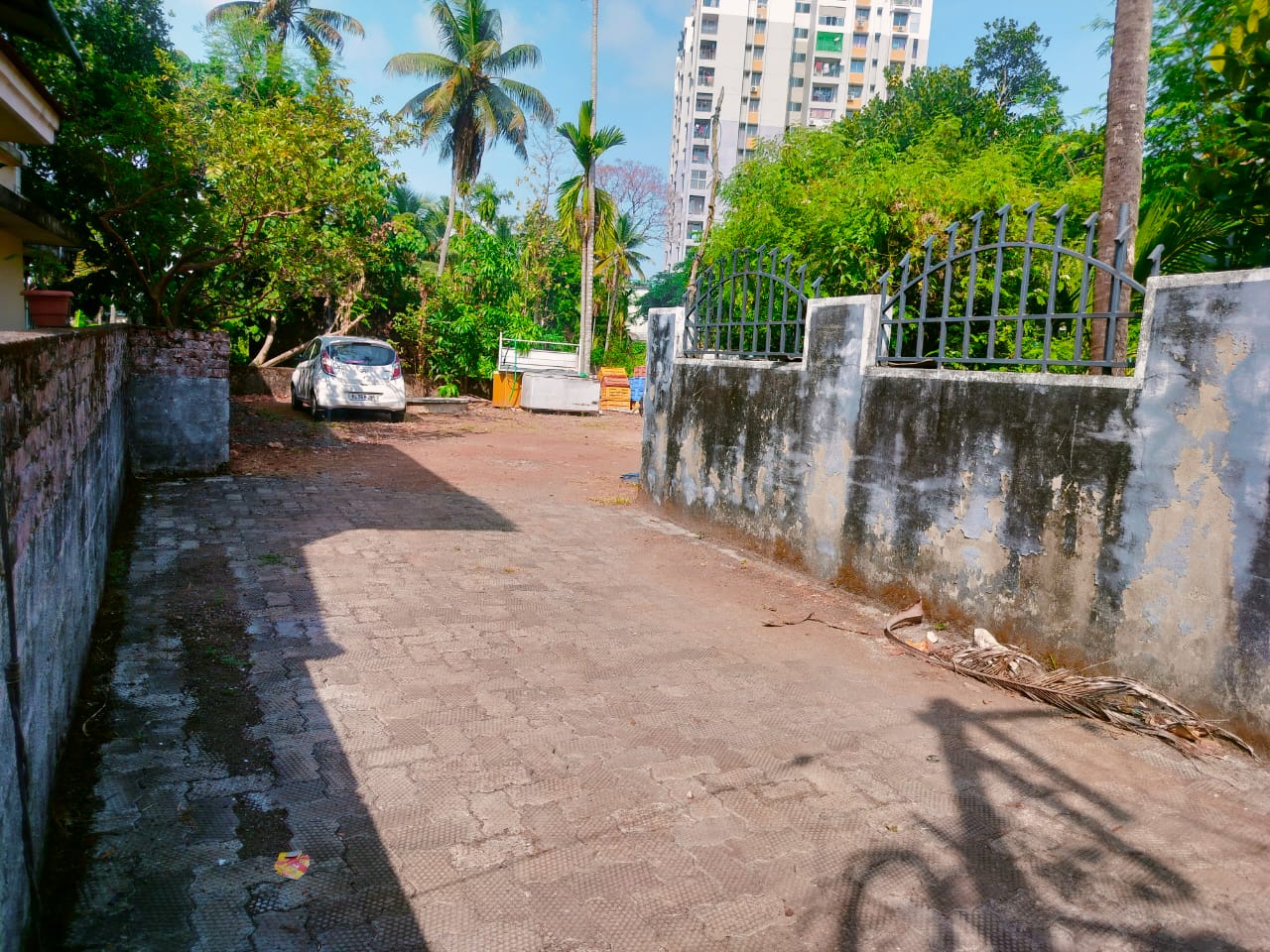 10.50 cent of Land - for sale in Toll Junction, Kochi ( Ernakulam ), Kerala