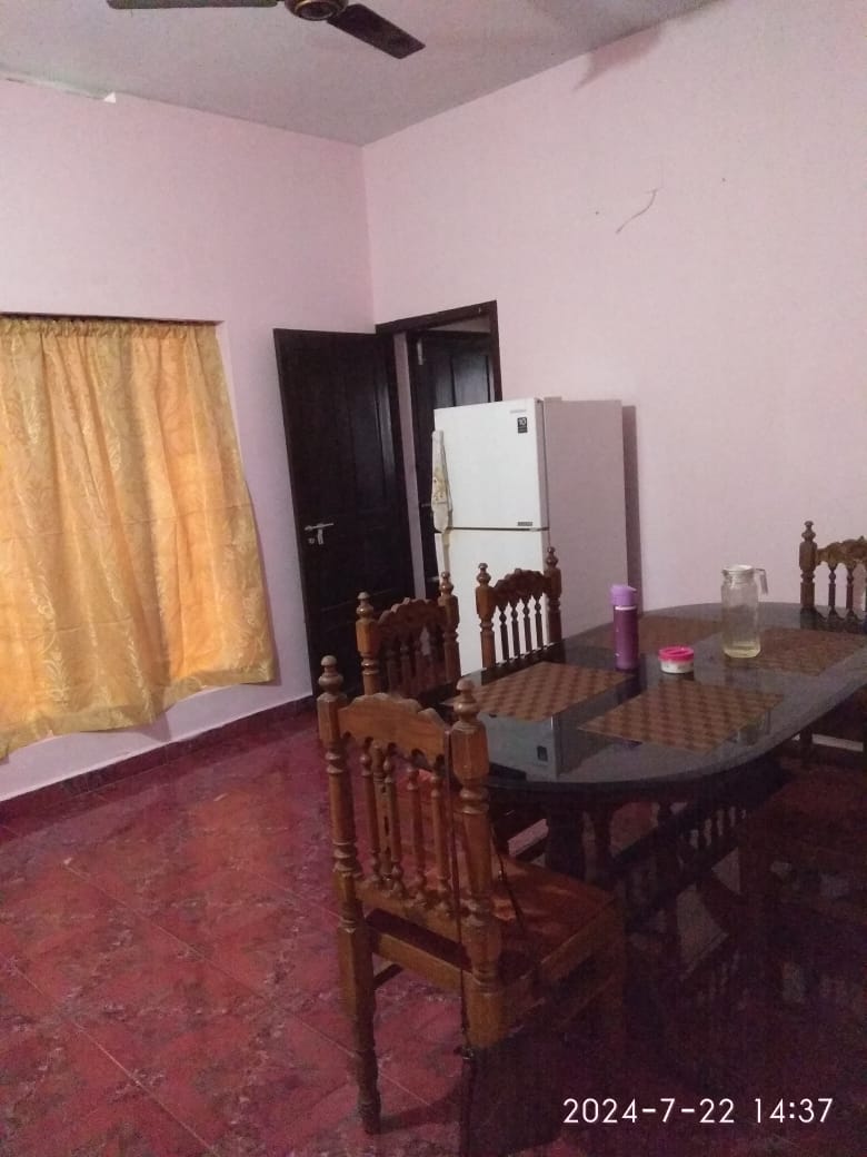 1000sqft, 3BHK Semifurnished House