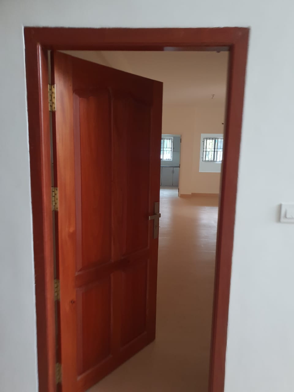 28000sqft, Brandnew Commercial Building with 27 cent Land