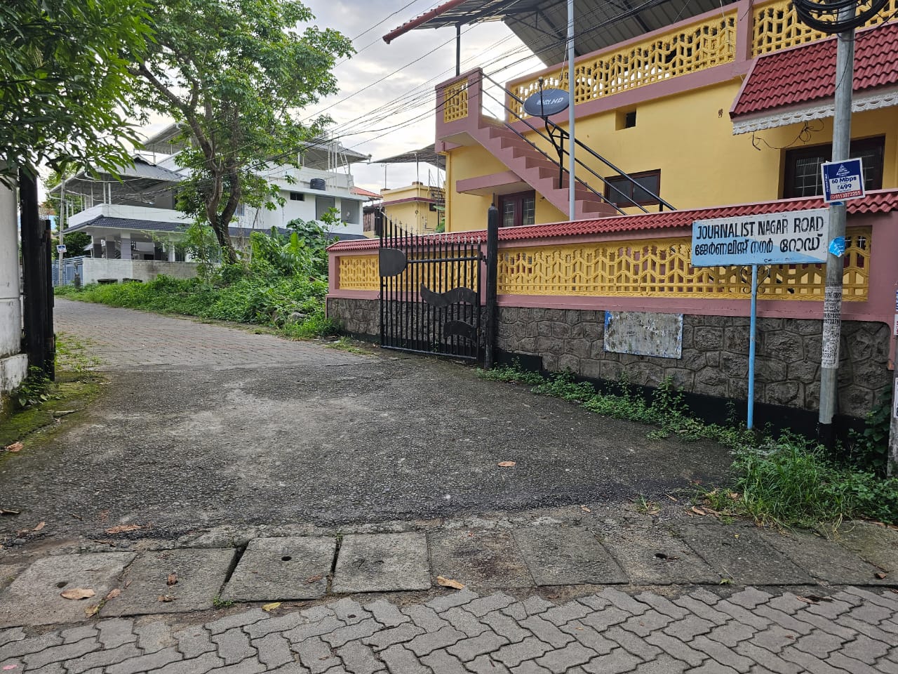 4.300Cents Original Land