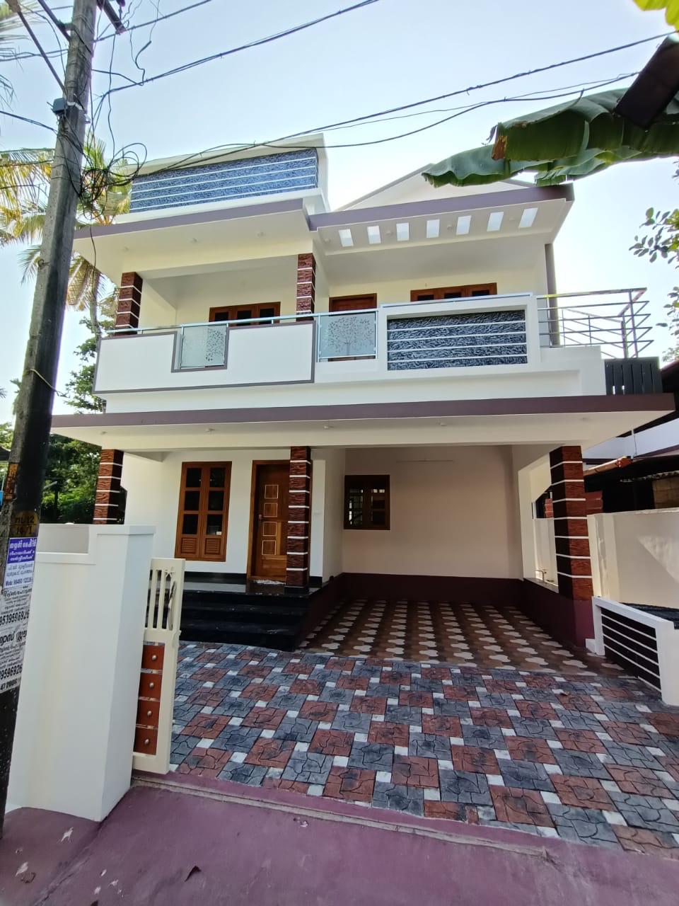 1450sqft 2BHK Unfurnished Flat in Palarivattom