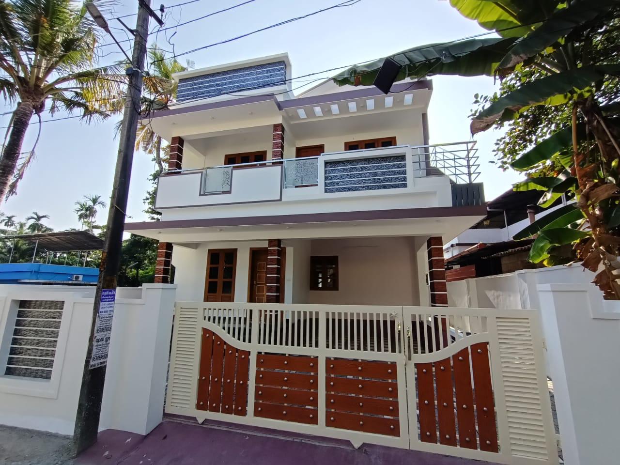 1450sqft 2BHK Unfurnished Flat in Palarivattom