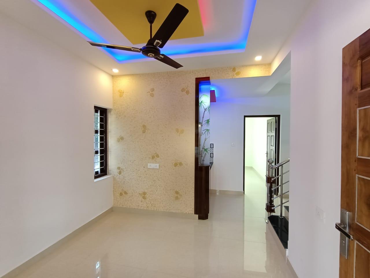 1450sqft 2BHK Unfurnished Flat in Palarivattom