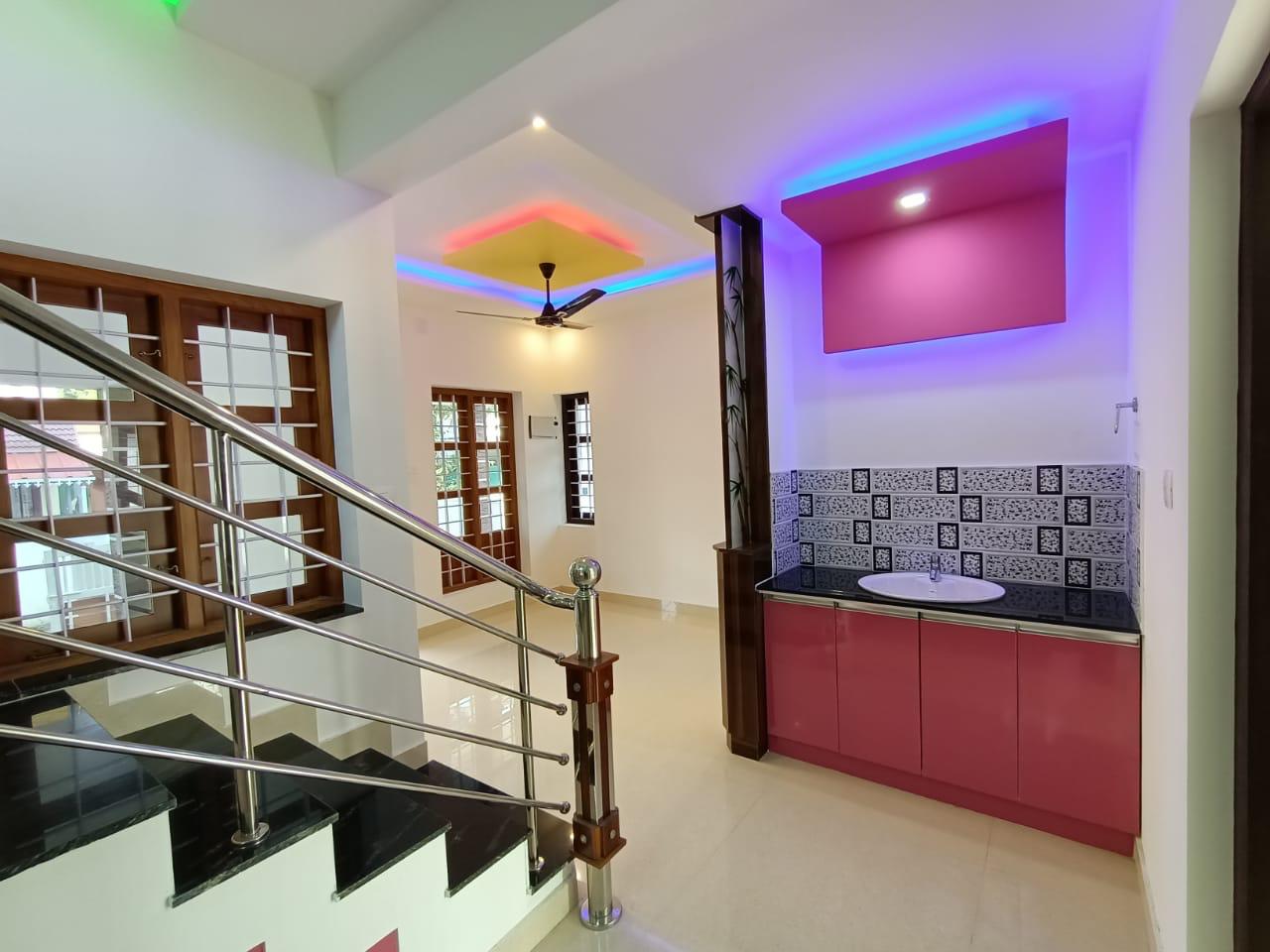 1450sqft 2BHK Unfurnished Flat in Palarivattom