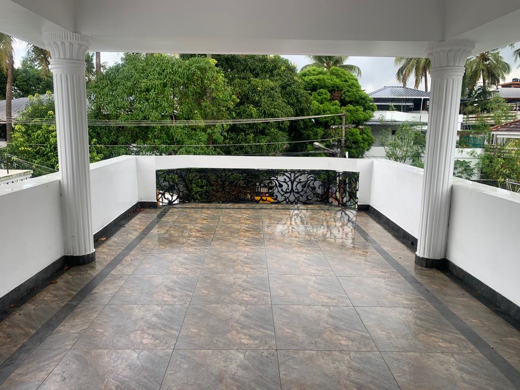 1650sqft, 3BHK Fully Furnished Flat in Kadavanthra