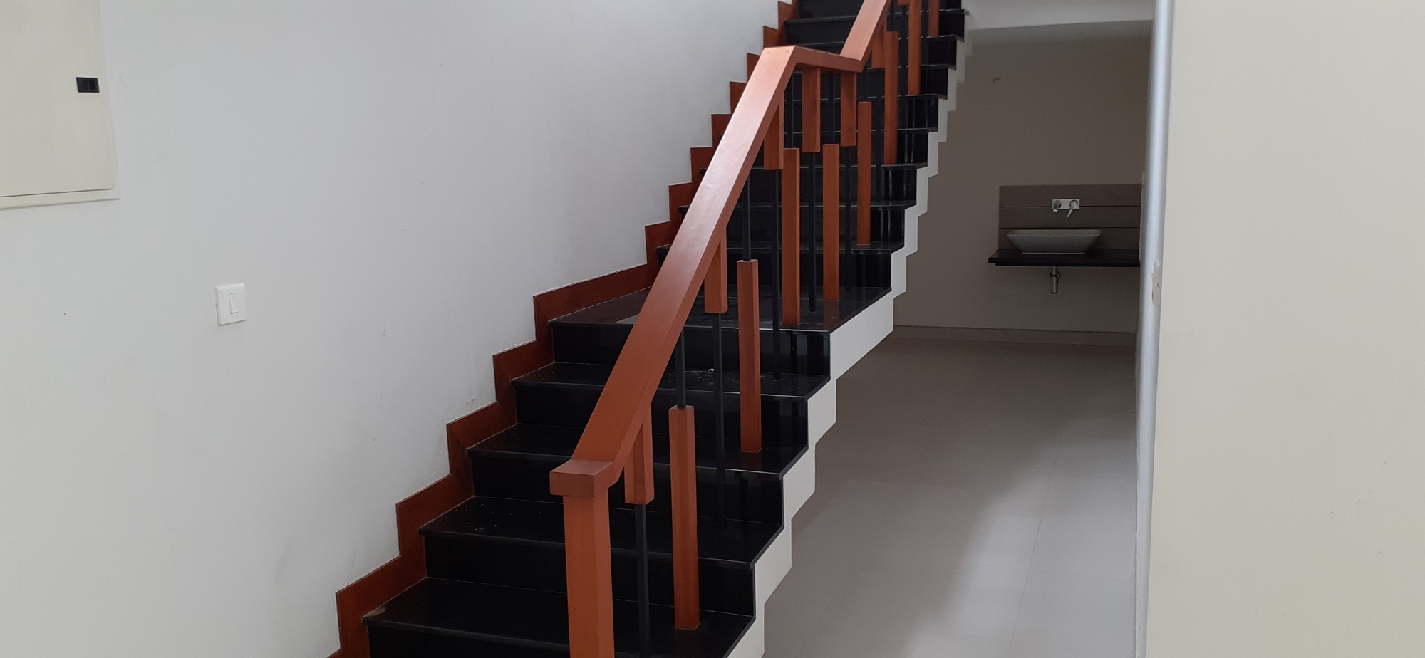 3BHK Semifurnished Flat in Judges Avenue, Kaloor, 1713sqft