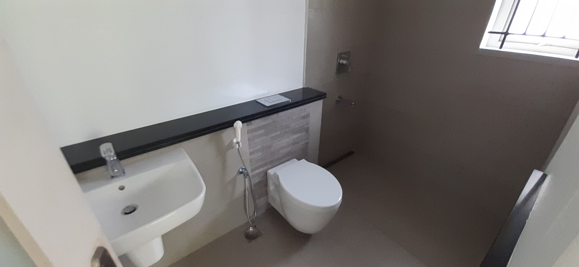 3BHK Semifurnished Flat in Judges Avenue, Kaloor, 1713sqft