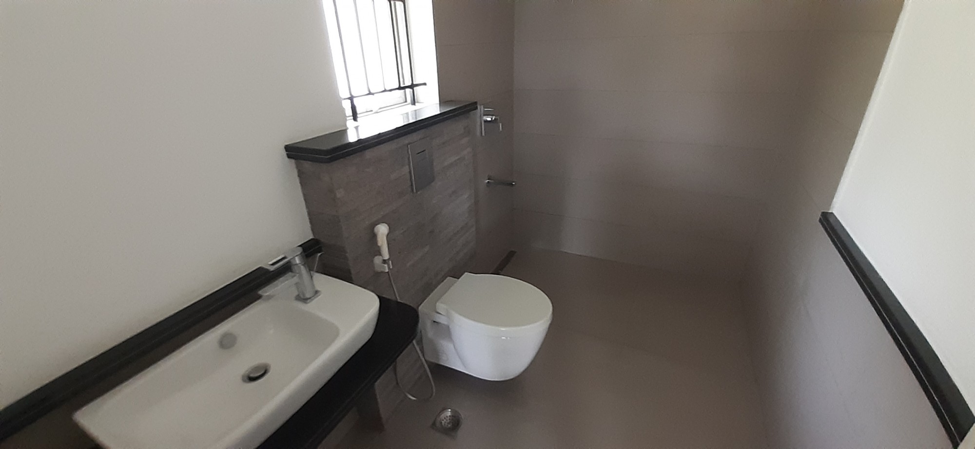 3BHK Semifurnished Flat in Judges Avenue, Kaloor, 1713sqft