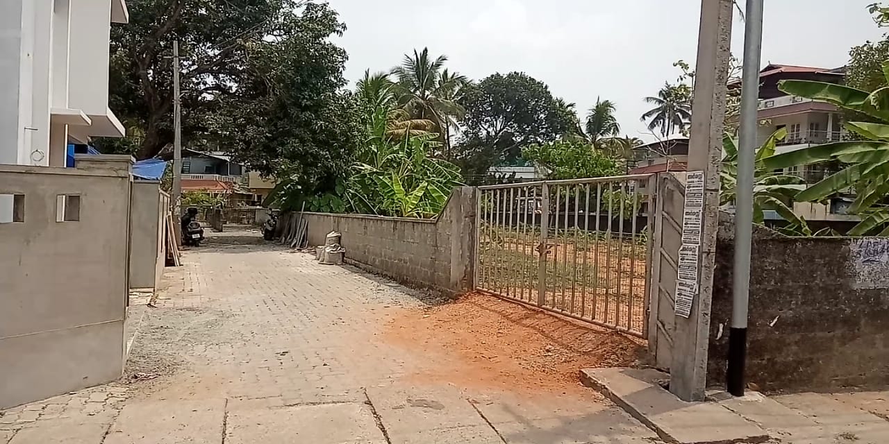 8.4Cents of Land