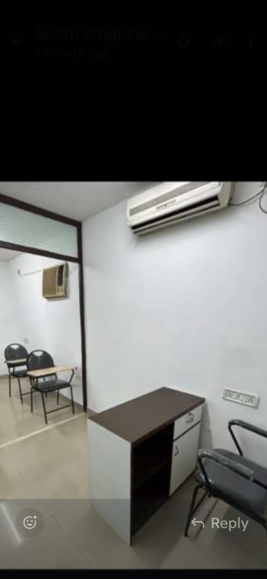 1000sqft, Fully Furnished for Rent in M G Road, Ernakulam