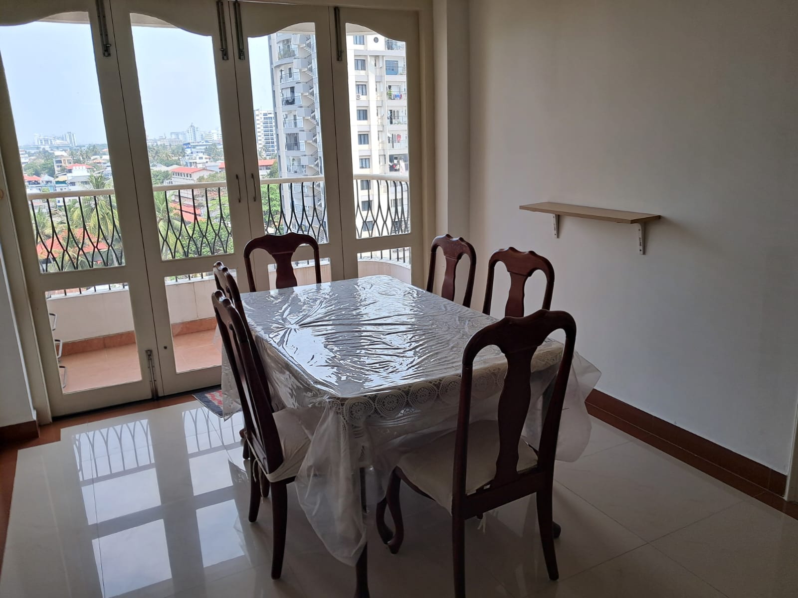 1280sqft, 3BHK Fully Furnished Flat in Panampilly Nagar, Ernakulam