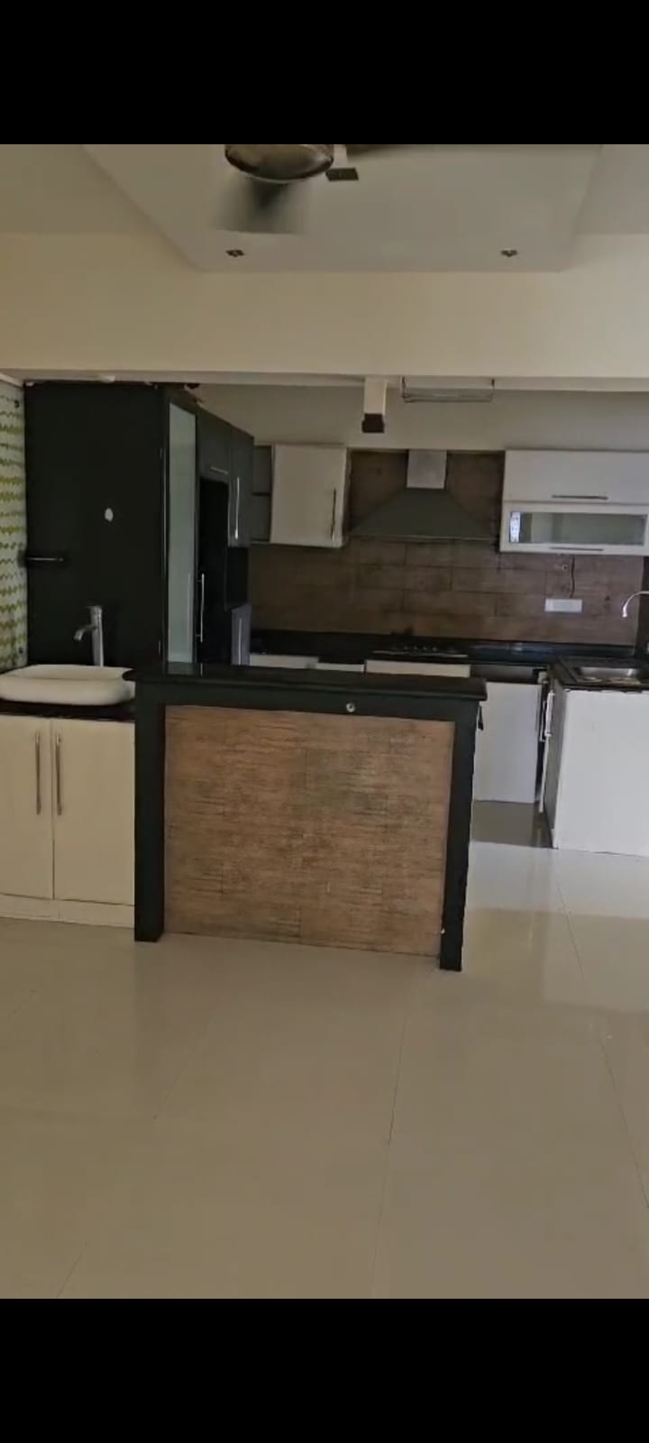 1850 sqft, 3BHK Semifurnished  Flat in Marine , Ernakulam