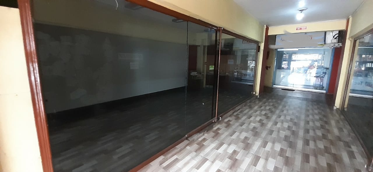 27 cents of Commercial/ Residential property in Kadavanthra