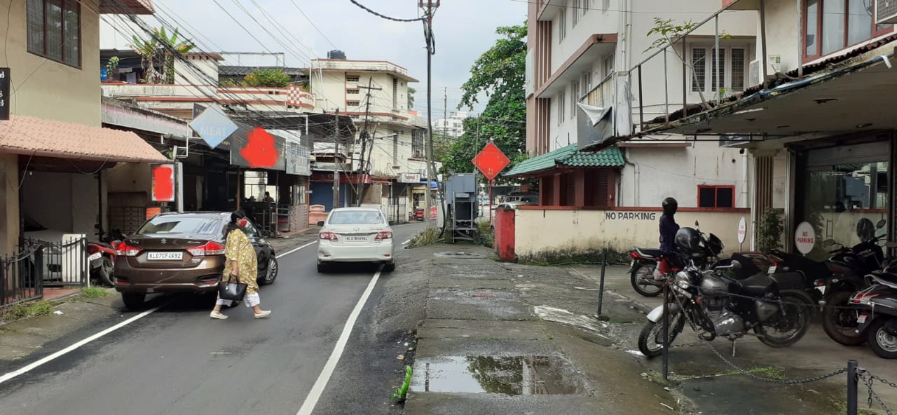 27 cents of Commercial/ Residential property in Kadavanthra