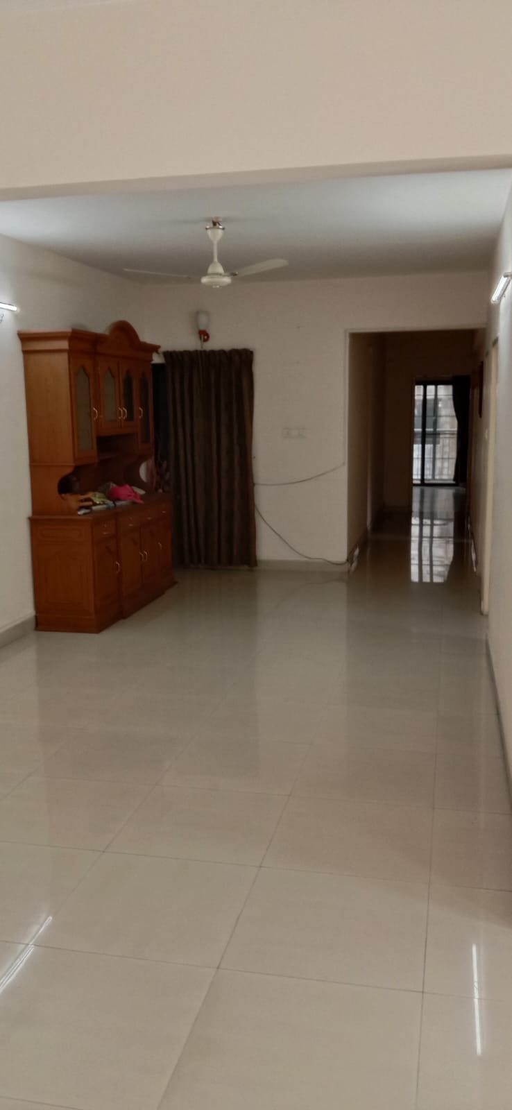 1975 sqft, 3BHK Semifurnished Flat in MG Road, Ernakulam