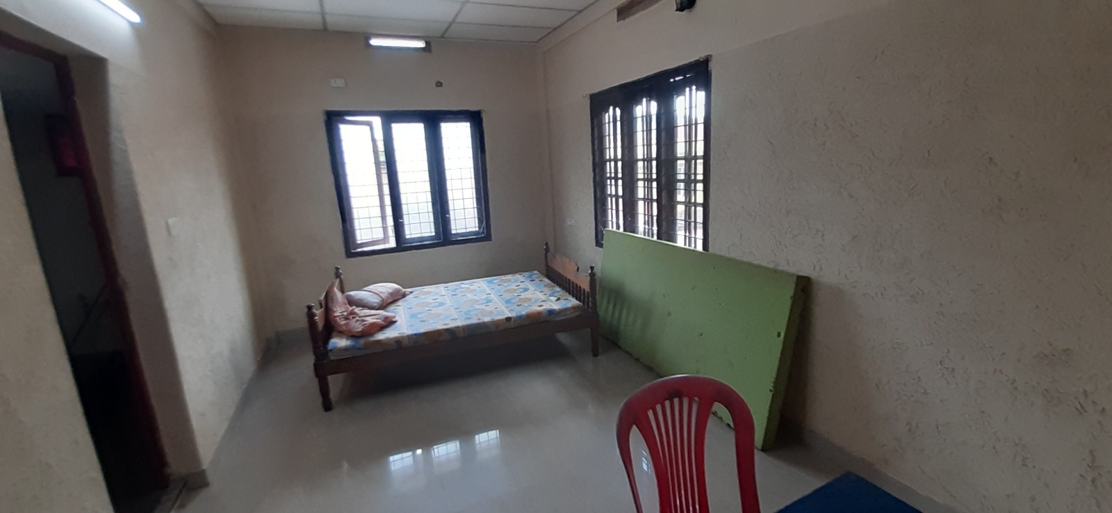 3BHK Semifurnished House1800 sqft in Kakkanad