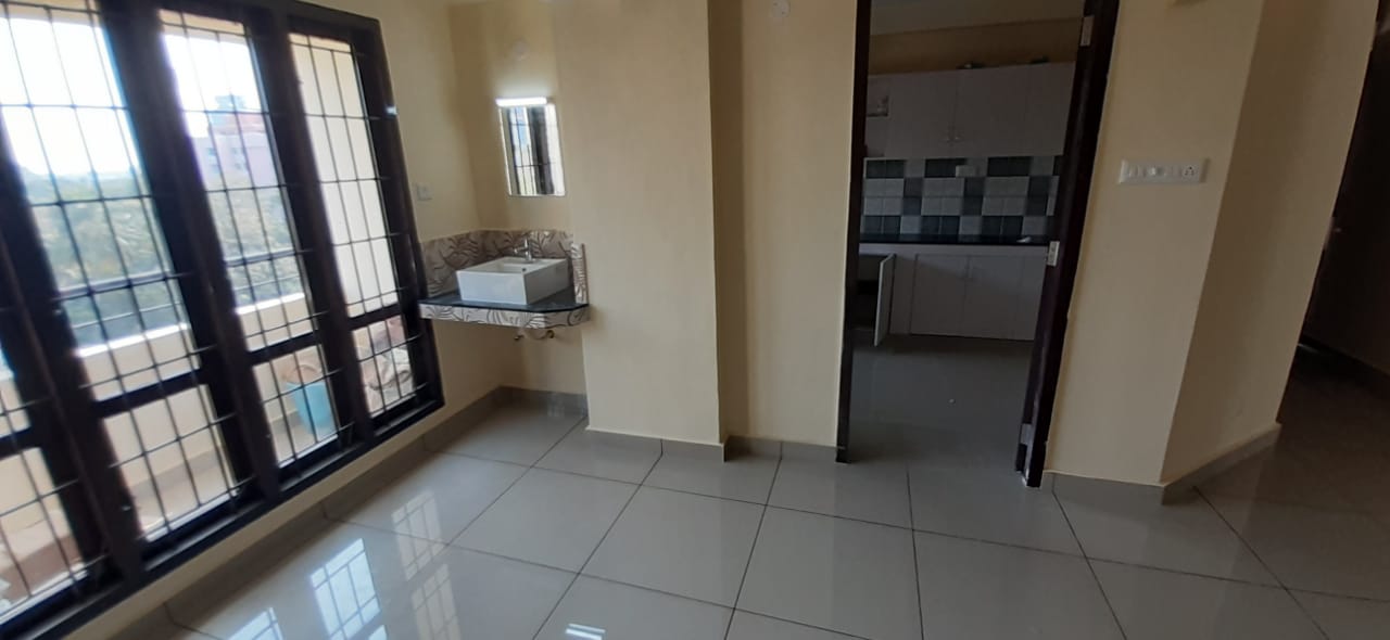3BHK Semifurnished House1300sqft